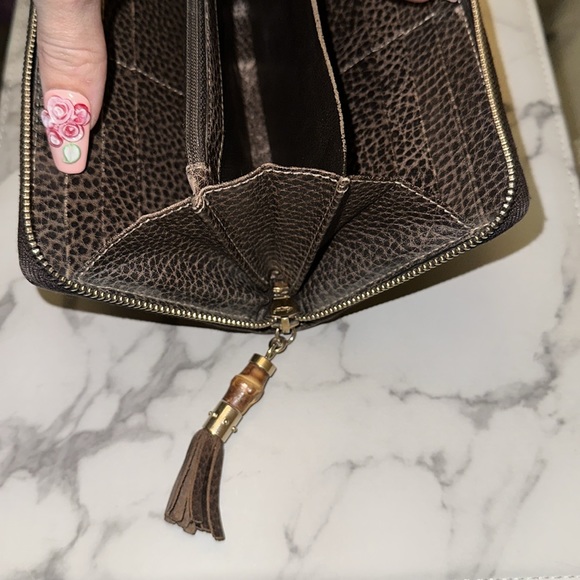 Gucci Bamboo Tassel Long Zip-up Wallet - Picture 11 of 14